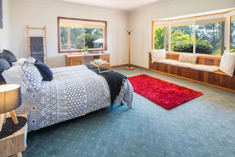 32 Zachary Drive Farm Stay Iconic Water Views - Kingaroy Accommodation 1