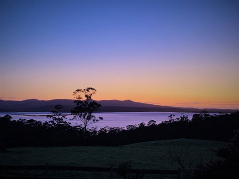 32 Zachary Drive Farm Stay Iconic Water Views - Kingaroy Accommodation 0