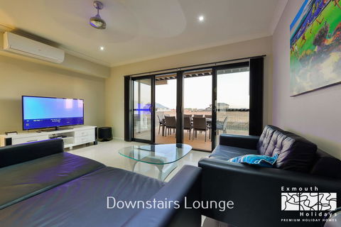33 Inggarda Lane - PRIVATE JETTY & SPA - Kingaroy Accommodation 3