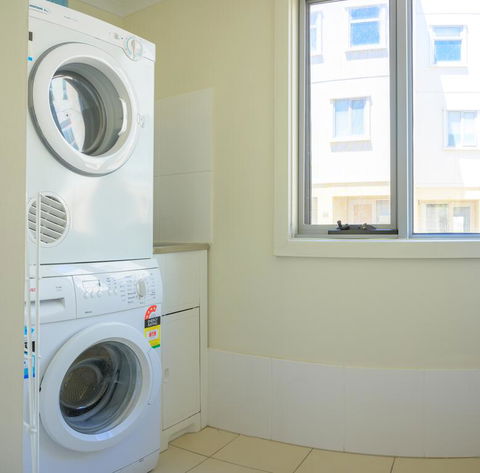 4/1 -5 Saint Kitts Place - Kingaroy Accommodation 1