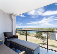 5 'The Outlook' 4 Ocean Parade - overlooking Boat Harbour beach and ducted air conditioning - Kingaroy Accommodation