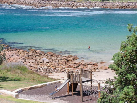 5 'The Outlook', 4 Ocean Parade - Overlooking Boat Harbour Beach And Ducted Air Conditioning - Kingaroy Accommodation 3