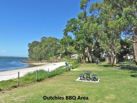 5 Thompson Place Nelson Bay - Spacious Duplex Walking Distance To Nelson Bay CBD And Dutchies - Kingaroy Accommodation 0