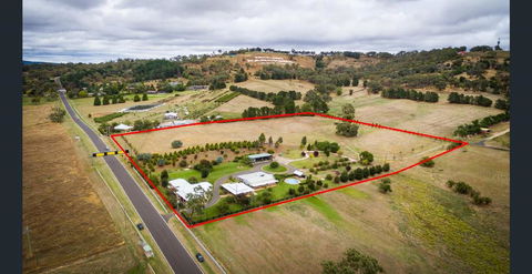 505 CONROD STRAIGHT MOUNT PANORAMA - Kingaroy Accommodation 0
