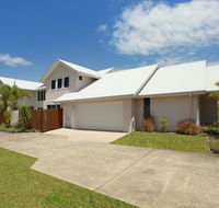 60 Beachway Parade Marcoola 500 BOND Linen supplied - Kingaroy Accommodation