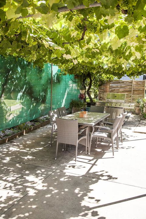 725 Myrtleford-Yackandandah Road - Kingaroy Accommodation 3