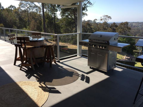 89 Berrambool Drive - Kingaroy Accommodation 2