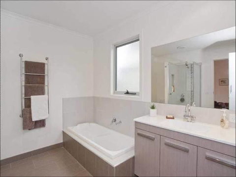 A Beautiful Beach House Torquay - Kingaroy Accommodation 3