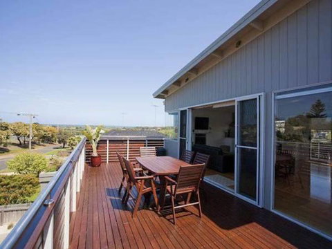 A Beautiful Beach House Torquay - Kingaroy Accommodation 0