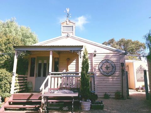A La Folly - Kingaroy Accommodation 2