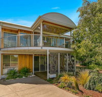 A Wave From it All - Kingaroy Accommodation