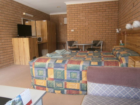 Aaron Inn Motel - Kingaroy Accommodation 2
