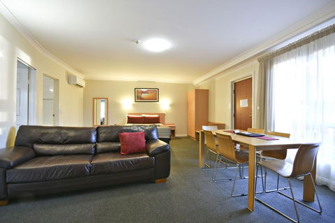 Abel Tasman Motor Inn - Kingaroy Accommodation 3