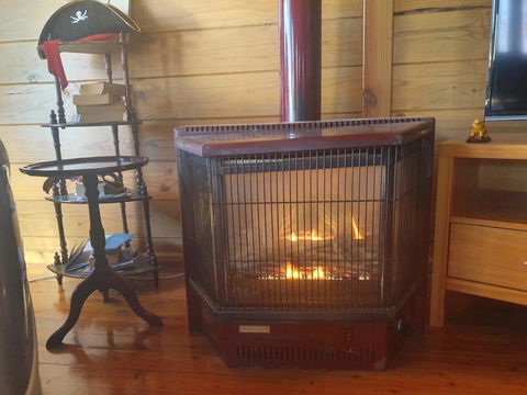 Abelia Cottages SPA Lakeside COTTAGE No 2 - Kingaroy Accommodation 1
