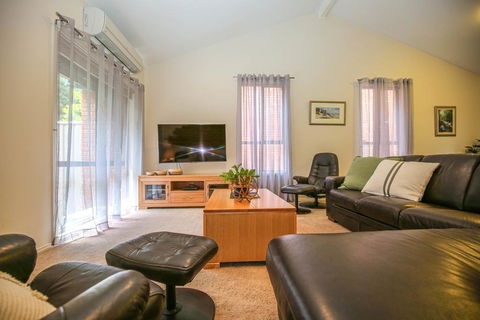 Abenaki - Kingaroy Accommodation 3