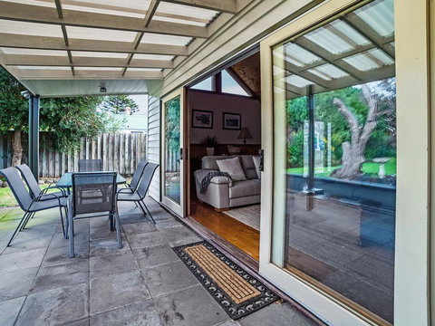 Abrahams On Bank - Kingaroy Accommodation 1