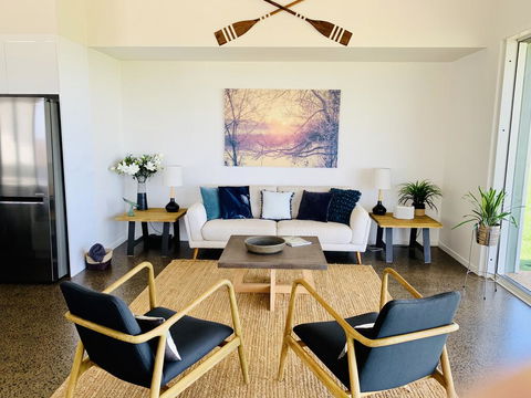 Absolute Beachfront & Secluded New Home - Kingaroy Accommodation 3