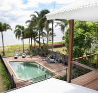 ABSOLUTE BEACHFRONT BLISS  NEWELL BEACH - Kingaroy Accommodation