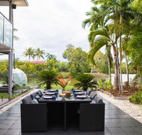 Absolute Lakefront - Port Douglas - Kingaroy Accommodation