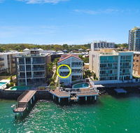 Absolute Waterfront On The Pumicestone Passage - Kingaroy Accommodation