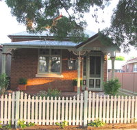 Acacia Cottage on Peel Bathurst - Kingaroy Accommodation