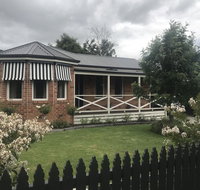 Acacia House - Central Healesville - Yarra Valley - Kingaroy Accommodation