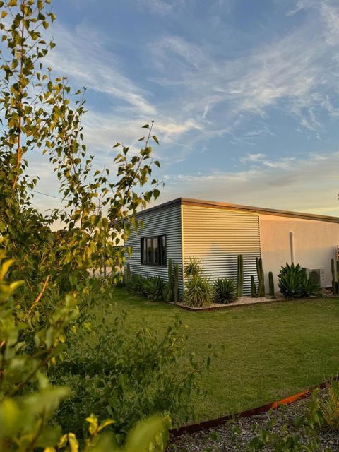 Dreamy Staiz - Riverland Abode - Kingaroy Accommodation 0