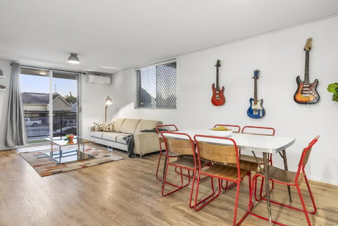 EAST4 - Vintage Vibes East Freo 2B 1BA - Kingaroy Accommodation 0