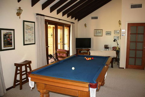 Eleebana Guest House - Kingaroy Accommodation 3