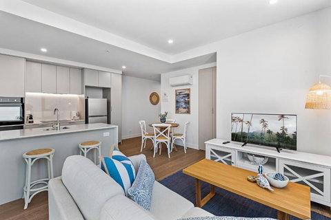 Elegant 1-Bed By Shops With Rooftop Swimming Pool - Kingaroy Accommodation 3