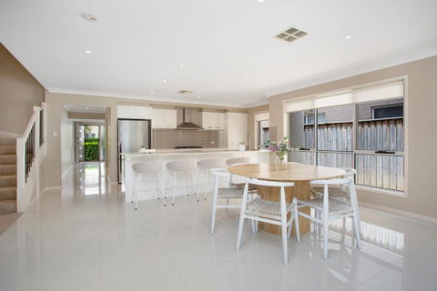 Entire Home In Park Central - Family-Friendly Getaway - Walk To Parks, Shops And Transport In Macarthur - Kingaroy Accommodation 3