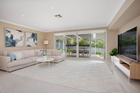 Entire Home In Park Central - Family-Friendly Getaway - Walk To Parks, Shops And Transport In Macarthur - Kingaroy Accommodation 2