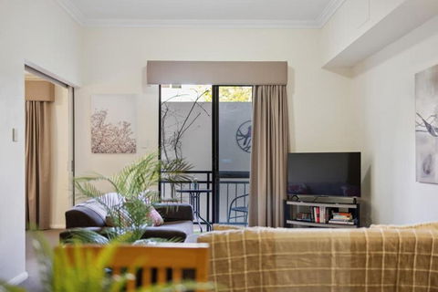 Fabulous Apt In Northbridge With Pool & WiFi - Kingaroy Accommodation 1