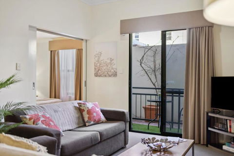 Fabulous Apt In Northbridge With Pool & WiFi - Kingaroy Accommodation 0