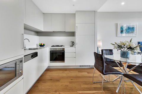 Fabulous Corporate Apartment Macquarie Park M907 - Kingaroy Accommodation 1