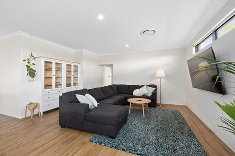 Family Friendly Close 2 Airport, Optus, Crown & City - Kingaroy Accommodation 1
