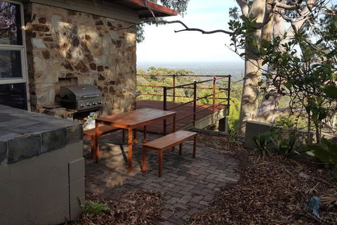 Family Home Prestigious Suburb Panoramic Views - Kingaroy Accommodation 1