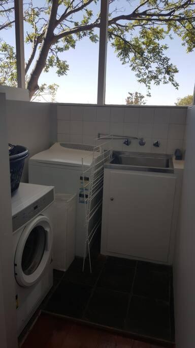 Family Home Prestigious Suburb Panoramic Views - Kingaroy Accommodation 2