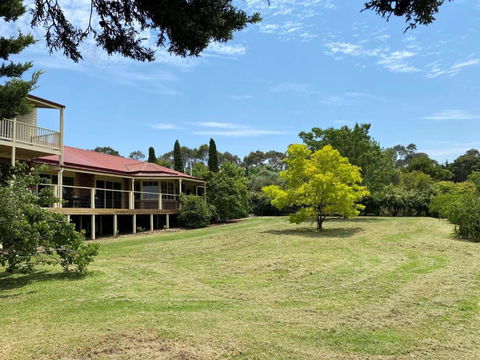 Farmhouse In The Heart Of Wine Country, 10 Minutes To Beach - Kingaroy Accommodation 2