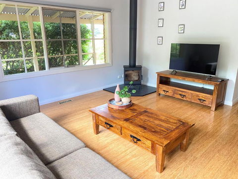 Farmhouse In The Heart Of Wine Country, 10 Minutes To Beach - Kingaroy Accommodation 3