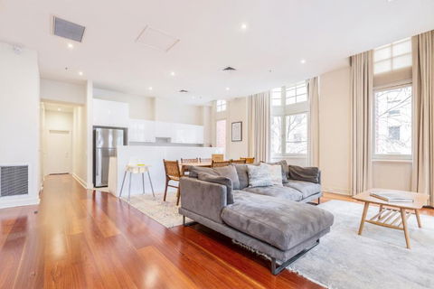 Fabulous Collins Street Luxury 2 BR Apartment - Kingaroy Accommodation 4