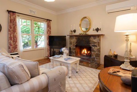 Fern Falls Cottages - Garden Cottage - Kingaroy Accommodation 3