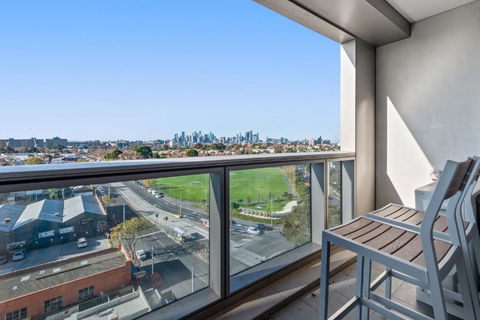 FLEMINGTON - Melbourne City Views - Kingaroy Accommodation 4
