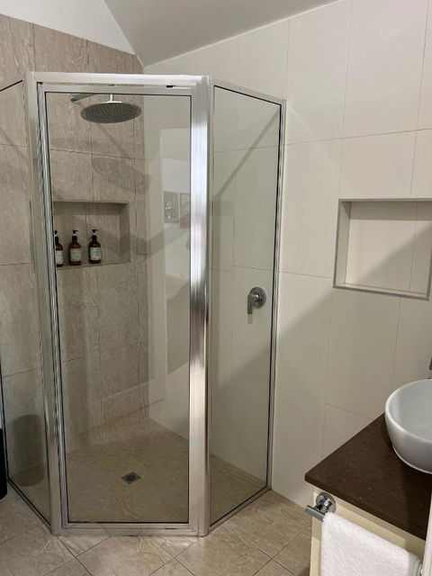 Gallery Walk Chalets - Tamborine Mountain - Kingaroy Accommodation 3