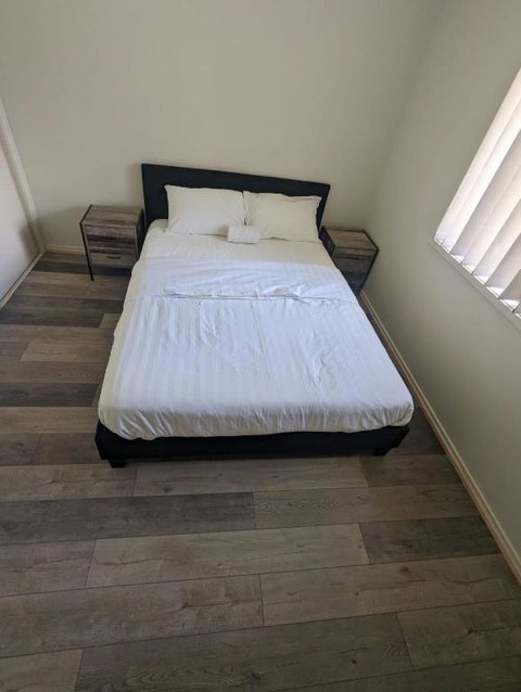 Gladstone Entire House 4 Beds 2 Baths Air-conditioned In City - Kingaroy Accommodation 4