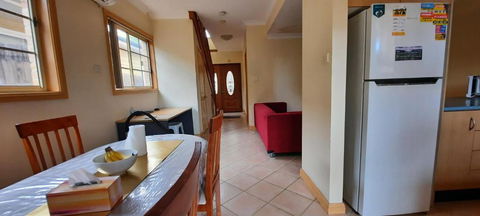 FRENCH HOUSE - Kingaroy Accommodation 2