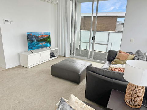 G901S - Bright Zetland Escape With City Views - Kingaroy Accommodation 1