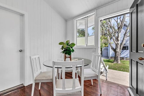 Gabba Central 2 Separate Homes 1 Block 6 Bdrms - Kingaroy Accommodation 4