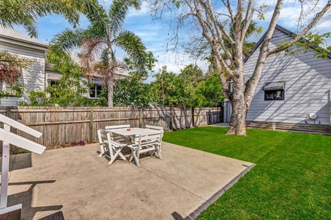 Gabba Central House 3BR2Bath Pets - Kingaroy Accommodation 0