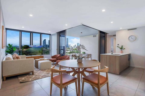 Gabba Oasis:Luxury 3BRM Apt Pool - Kingaroy Accommodation 0